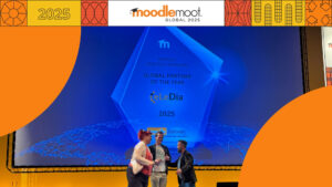 eLeDia gewinnt den Moodle-Partner-Award zum 5. Mal in Folge – dank starkem Team und treuen Kund*innen